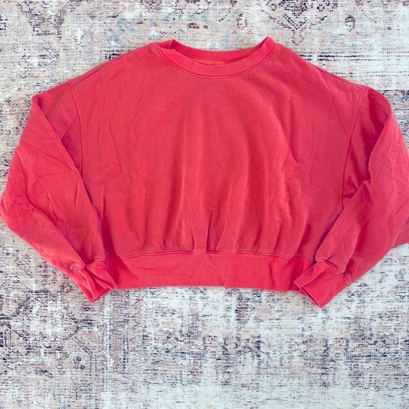 Old Navy Tops - Old Navy womens cropped sweatshirt Coral pink size medium